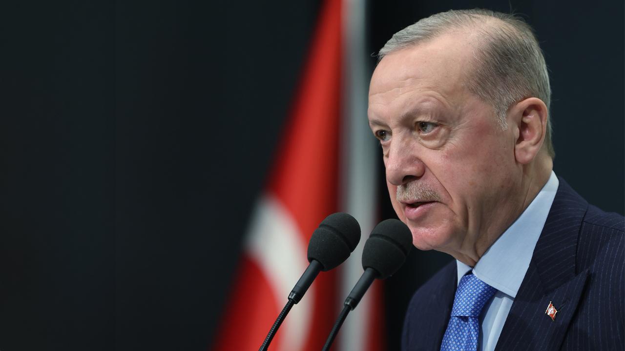 Erdoğan,” Surlarda gedik açtırmayız”