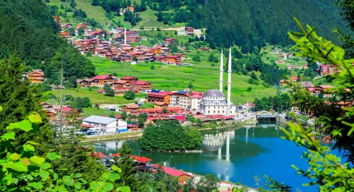 Karadeniz Bölgesi: Türkiye'nin Doğal Güzelliklerine Ev Sahipliği Yapan Cennet