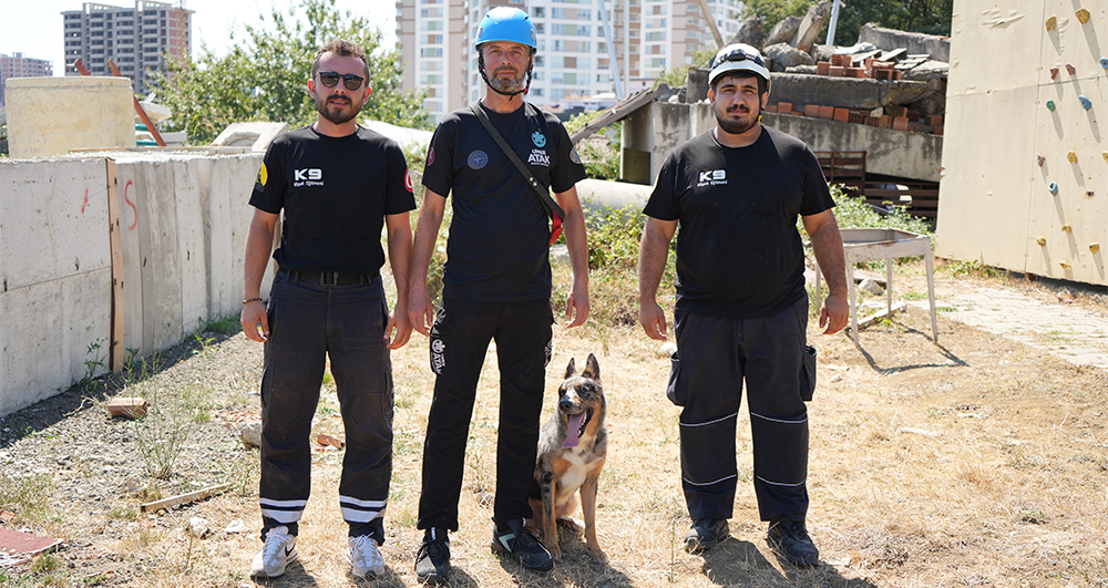 Bakanlığın İlk Kurtarma Köpeği Shollie, Samsun’da Eğitimde