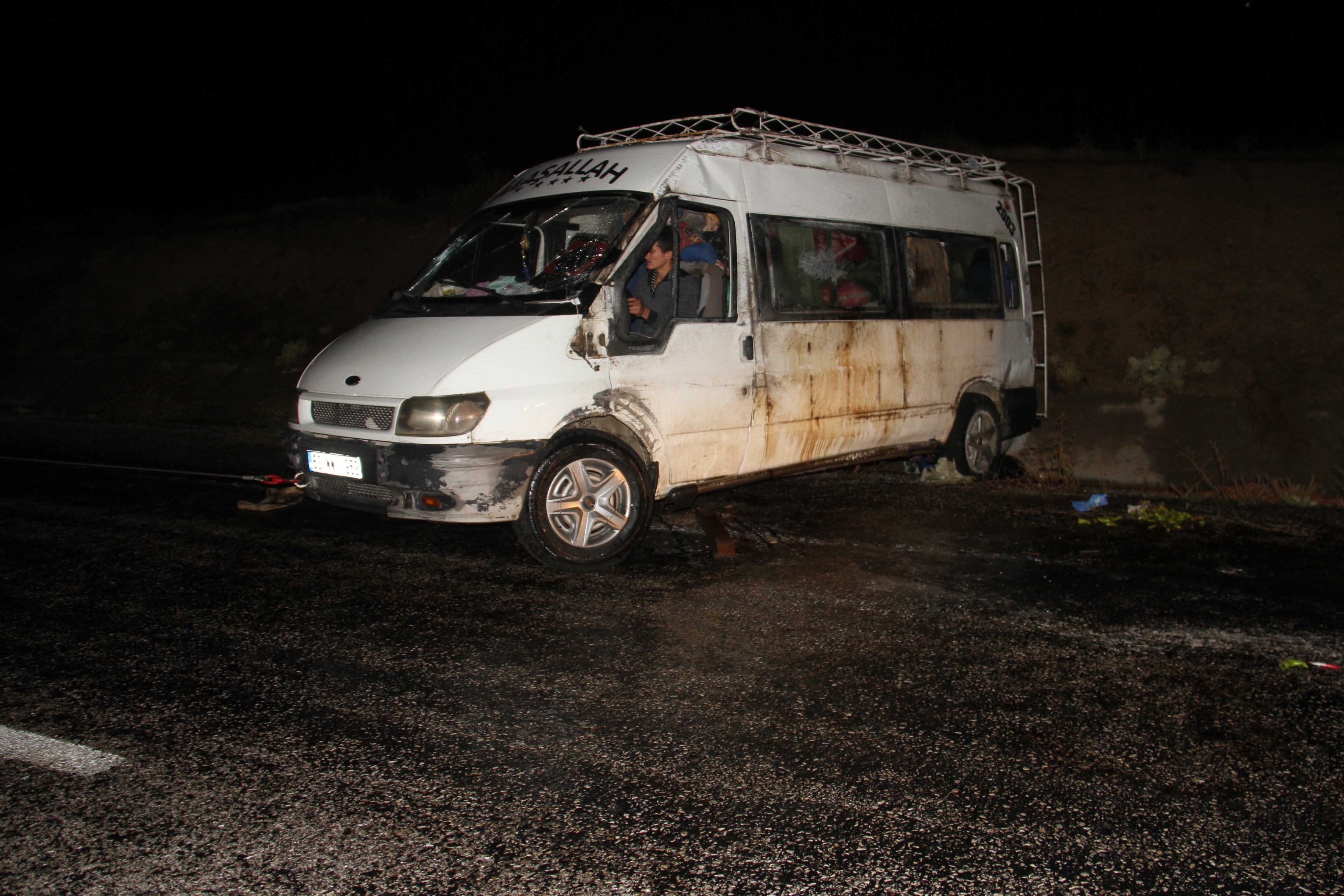 Tarım İşçilerini Taşıyan Minibüs Devrildi: 12 Yaralı