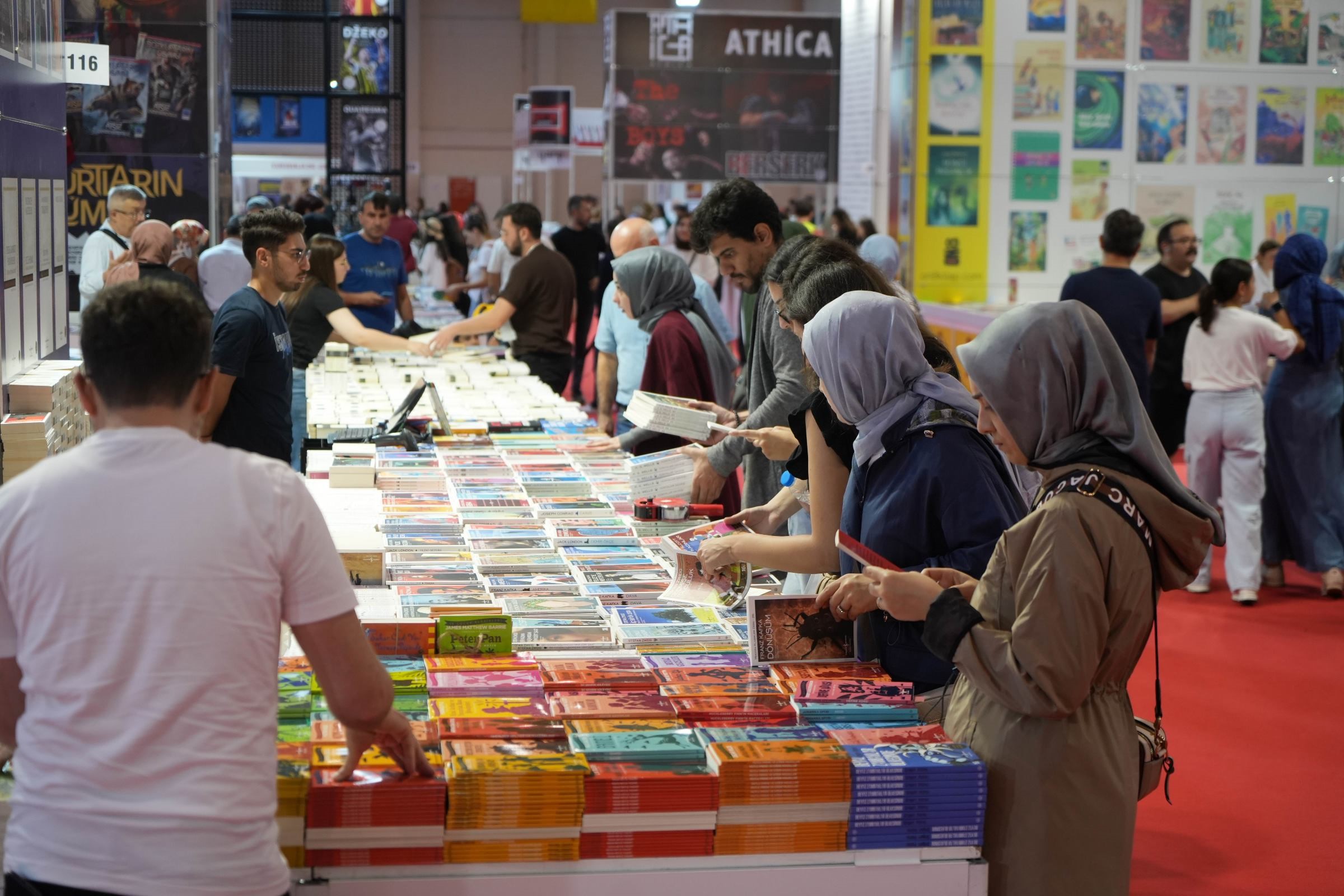 Karadeniz Kitap Fuarı kapılarını araladı