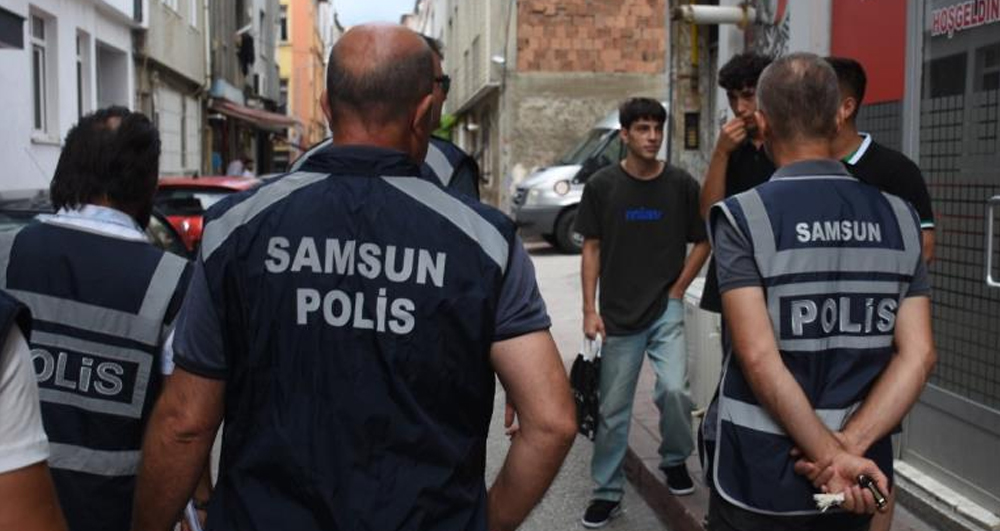 Polis Okul Çevrelerinde Denetimleri Sıkılaştırdı