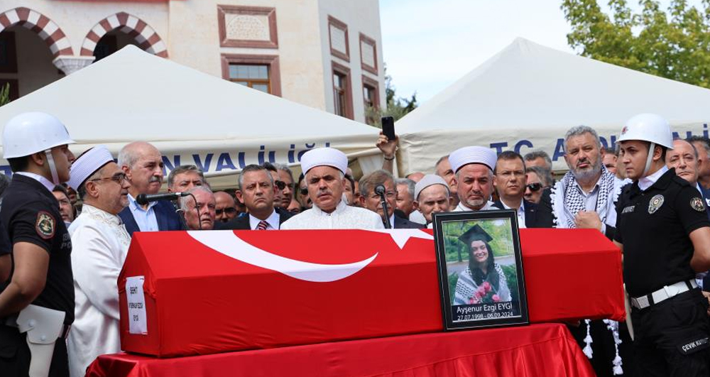 İsrail’in Katlettiği Ayşenur’a Son Veda