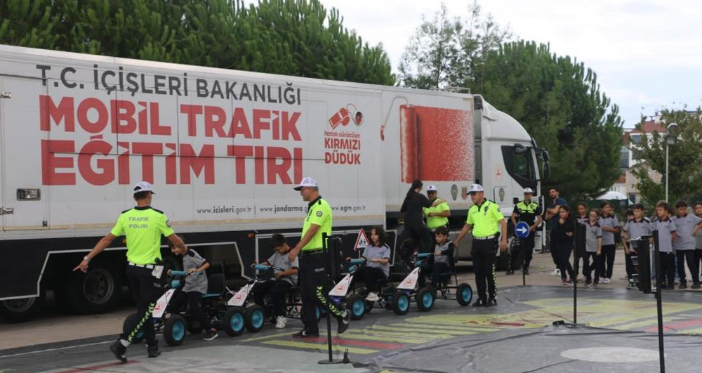 Binlerce Öğrenciye Trafik Eğitimi Verildi