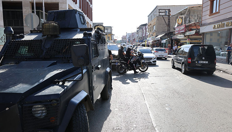 Sokak ortasında el bombası bulundu!